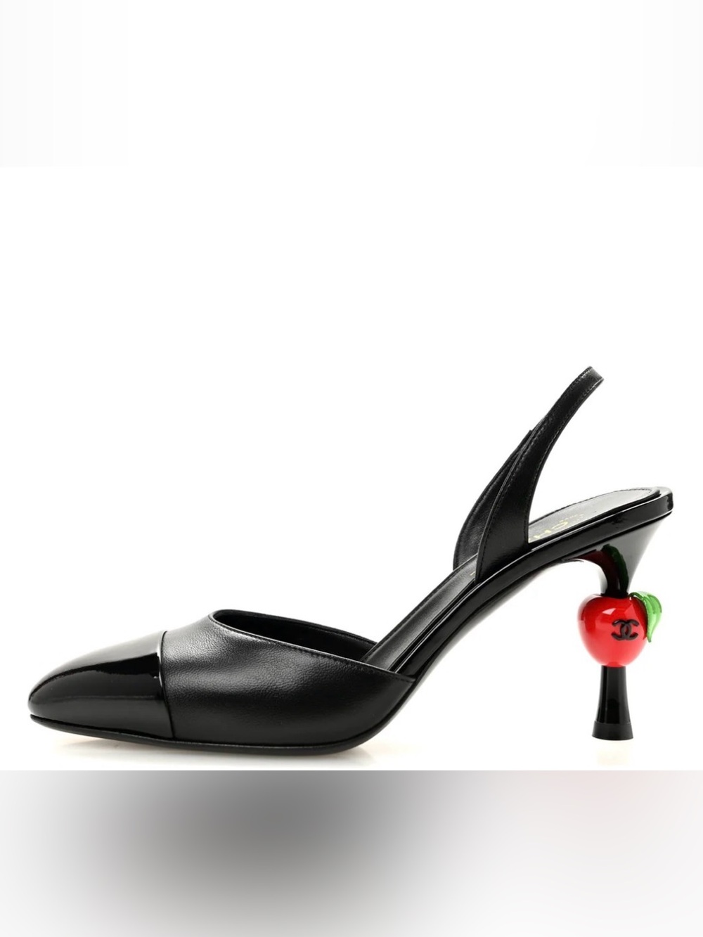 CHANEL Black 🍎 Slingback